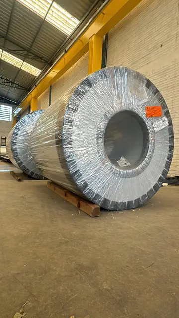 Bobina de aço galvalume estocada na fábrica da Sul Ferros